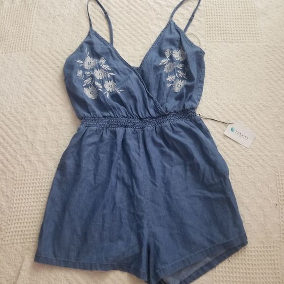 Tencel Chambray Romper L - Picture 1 of 9